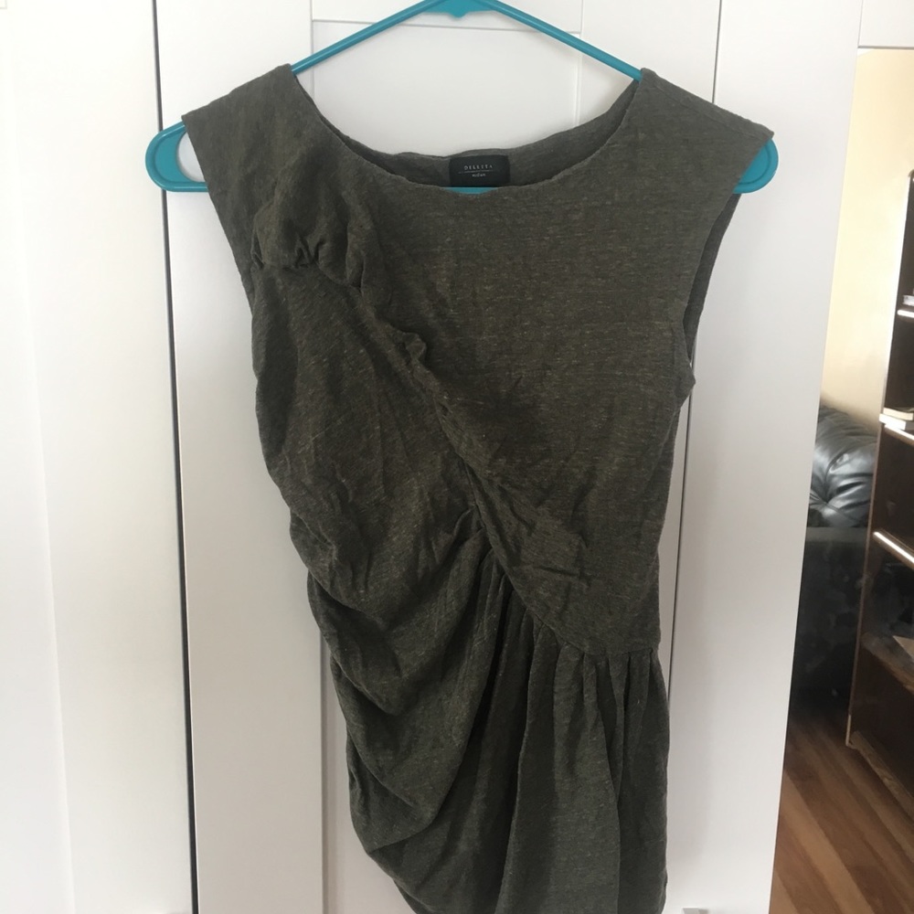 Deletta olive green top sz Medium
